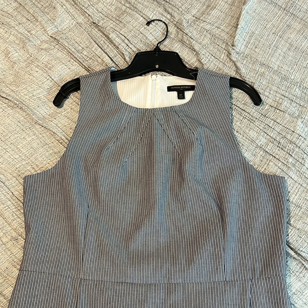 BR Factory Sleeveless Dress